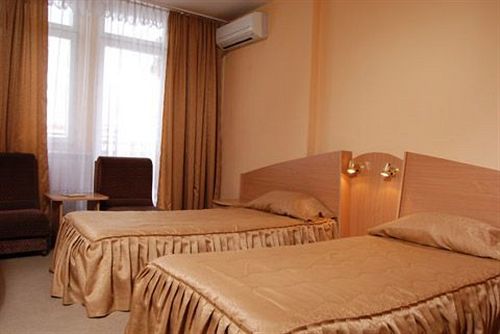 Elbrus Hotel Pazardžik Esterno foto