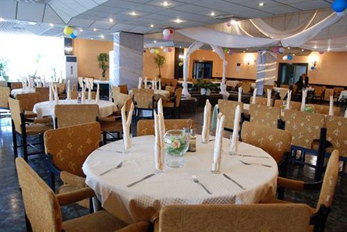 Elbrus Hotel Pazardžik Esterno foto