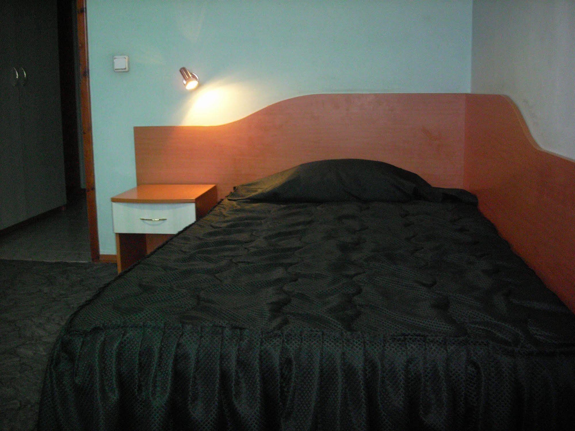 Elbrus Hotel Pazardžik Esterno foto